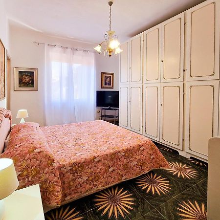 Murphy Holiday Homes - Residenza Nadia La Maddalena  Exteriör bild