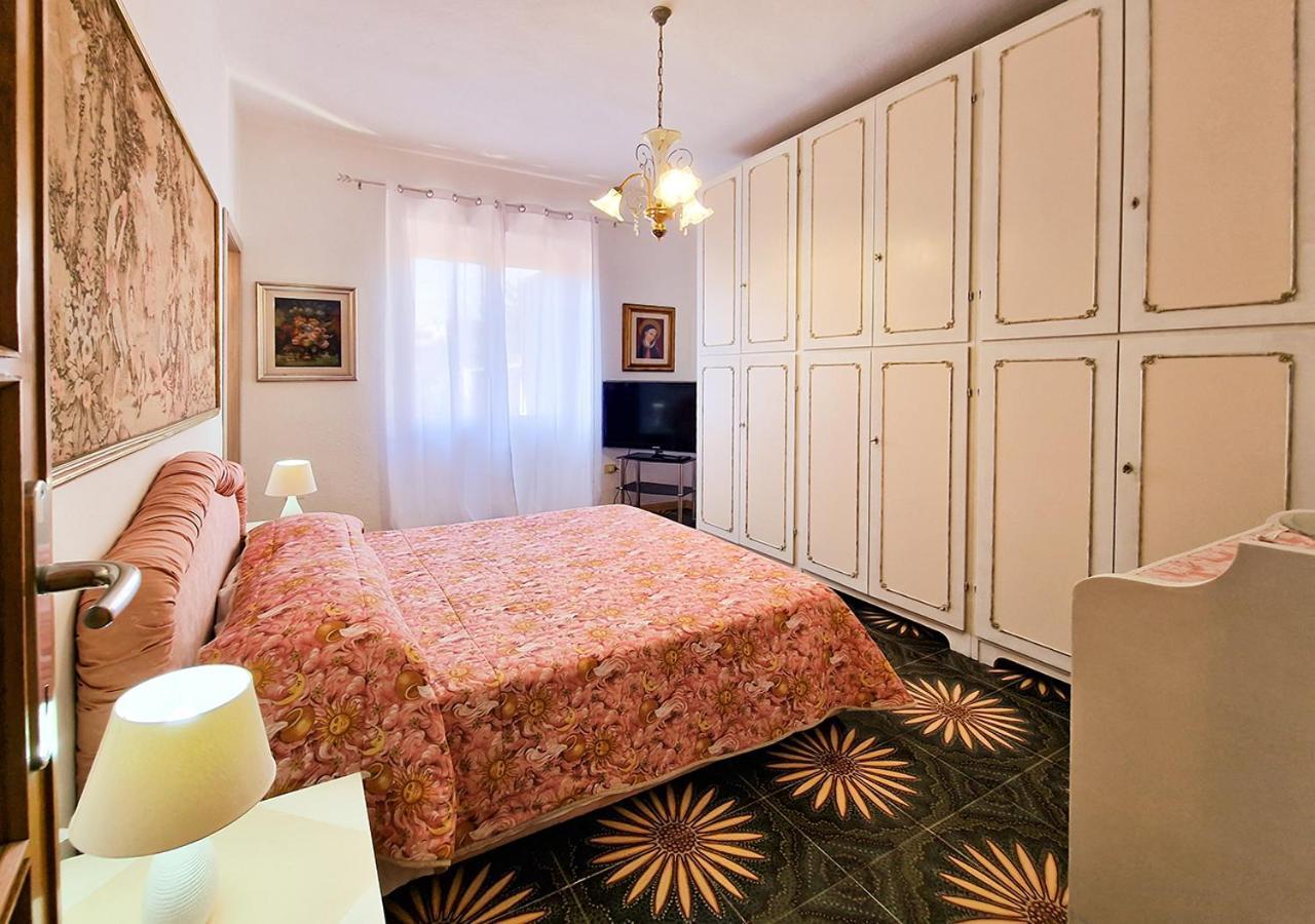 Murphy Holiday Homes - Residenza Nadia La Maddalena  Exteriör bild